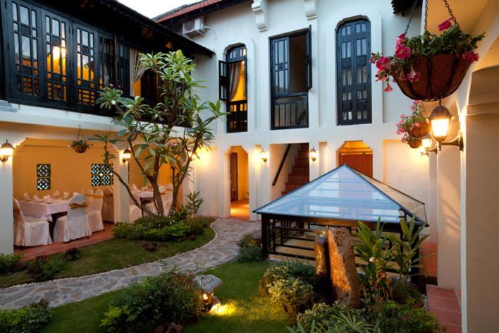 Faifoo Boutique Hotel Хошимин Екстериор снимка