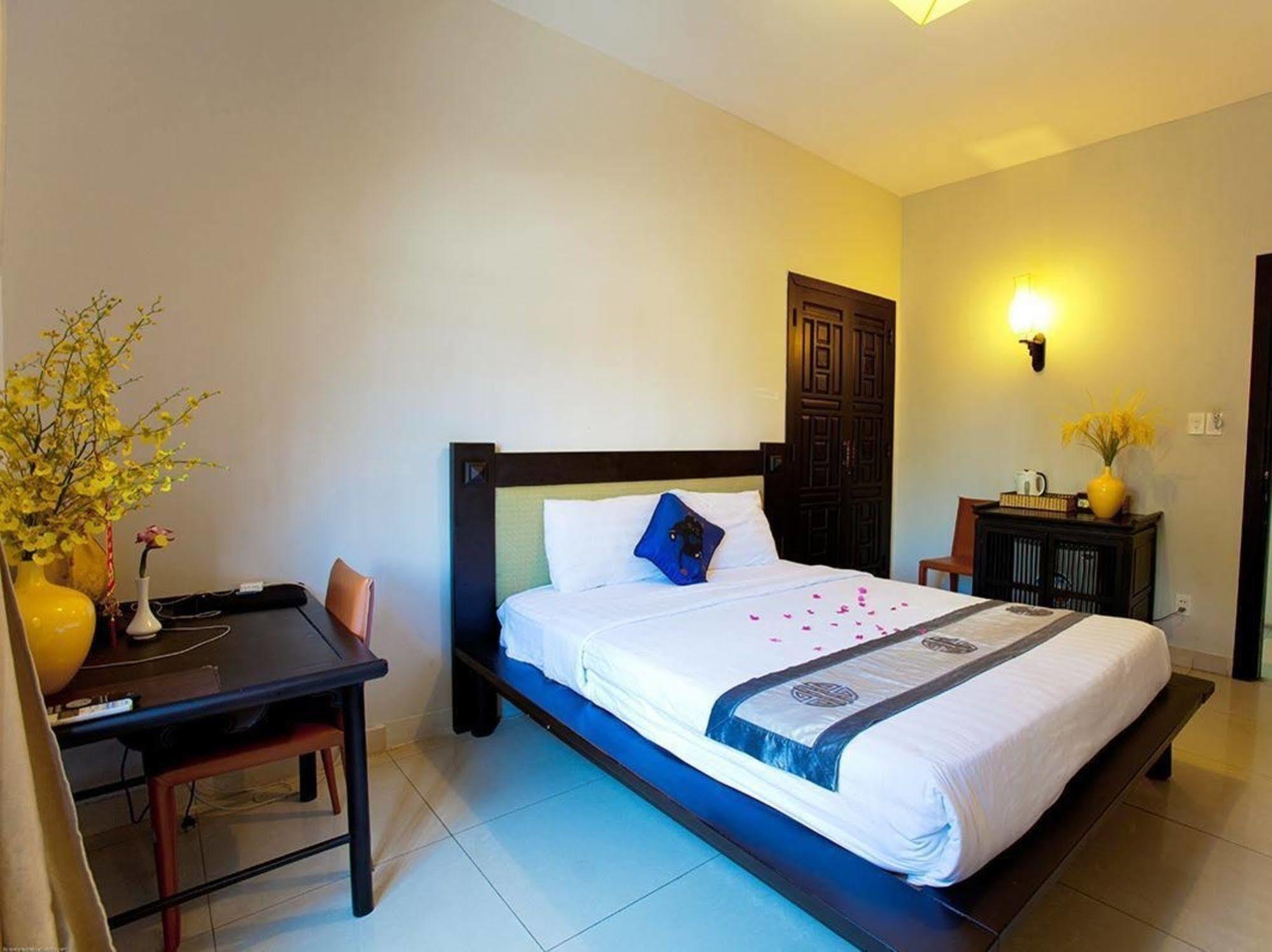 Faifoo Boutique Hotel Хошимин Екстериор снимка
